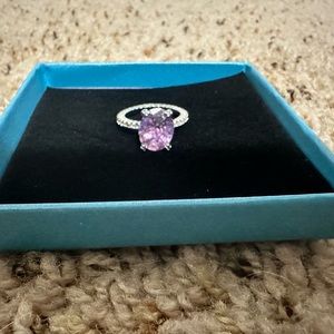 COSTUME JEWELRY PINK RING